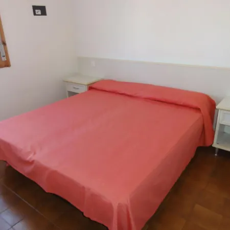 アパート Cozy Flat In A House With Pools ビビオーネ