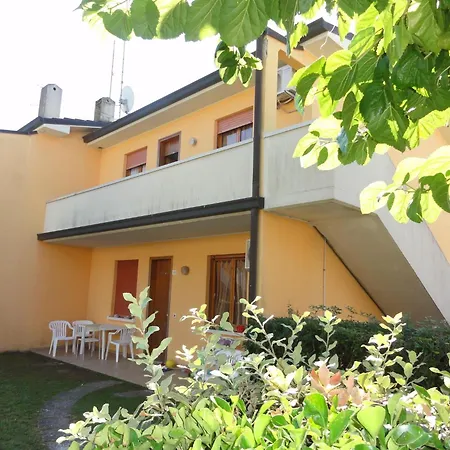 公寓 Cozy Flat In A House With Pools