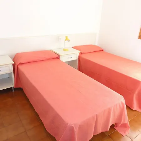 Cozy Flat In A House With Pools Appartement *