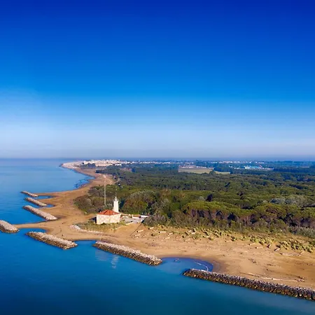 Cozy Flat In A House With Pools Appartement Bibione